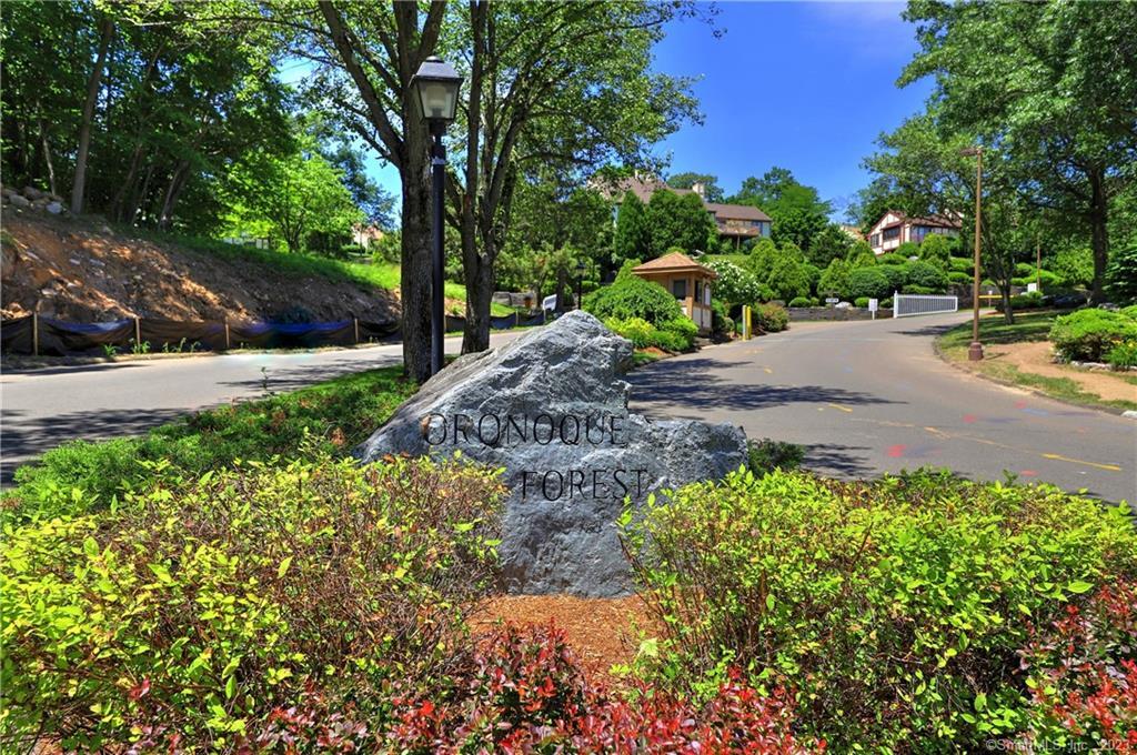 Property Photo:  690 Forest Road 662  CT 06516 