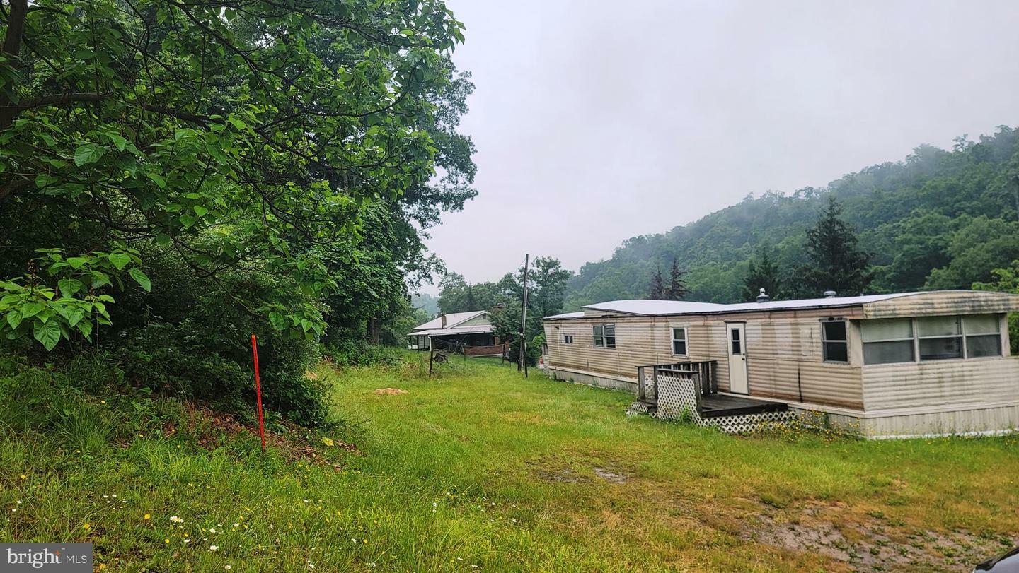 Property Photo:  1710 Waxler Rd  WV 26726 