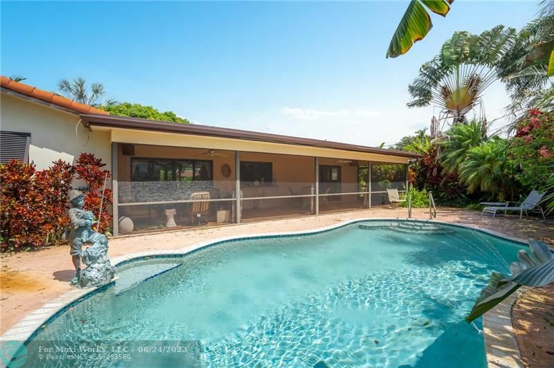 Property Photo:  5450 NE 22nd Ave  FL 33308 