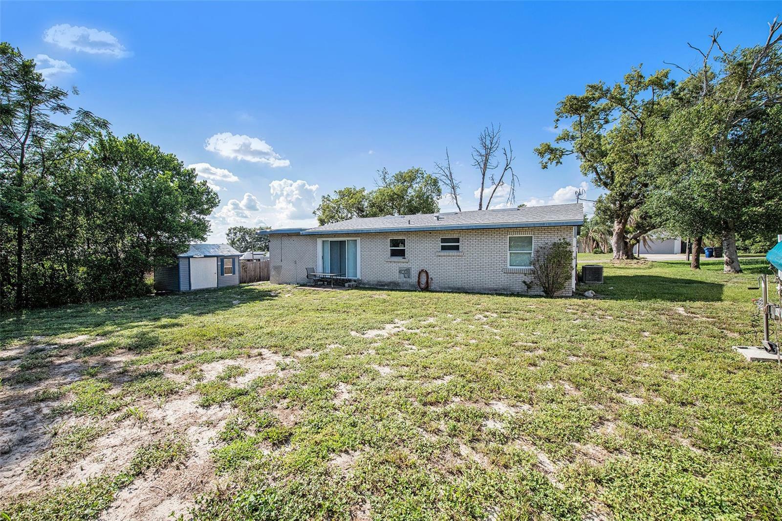 Property Photo: 260 W Interlachen Street FL 33850