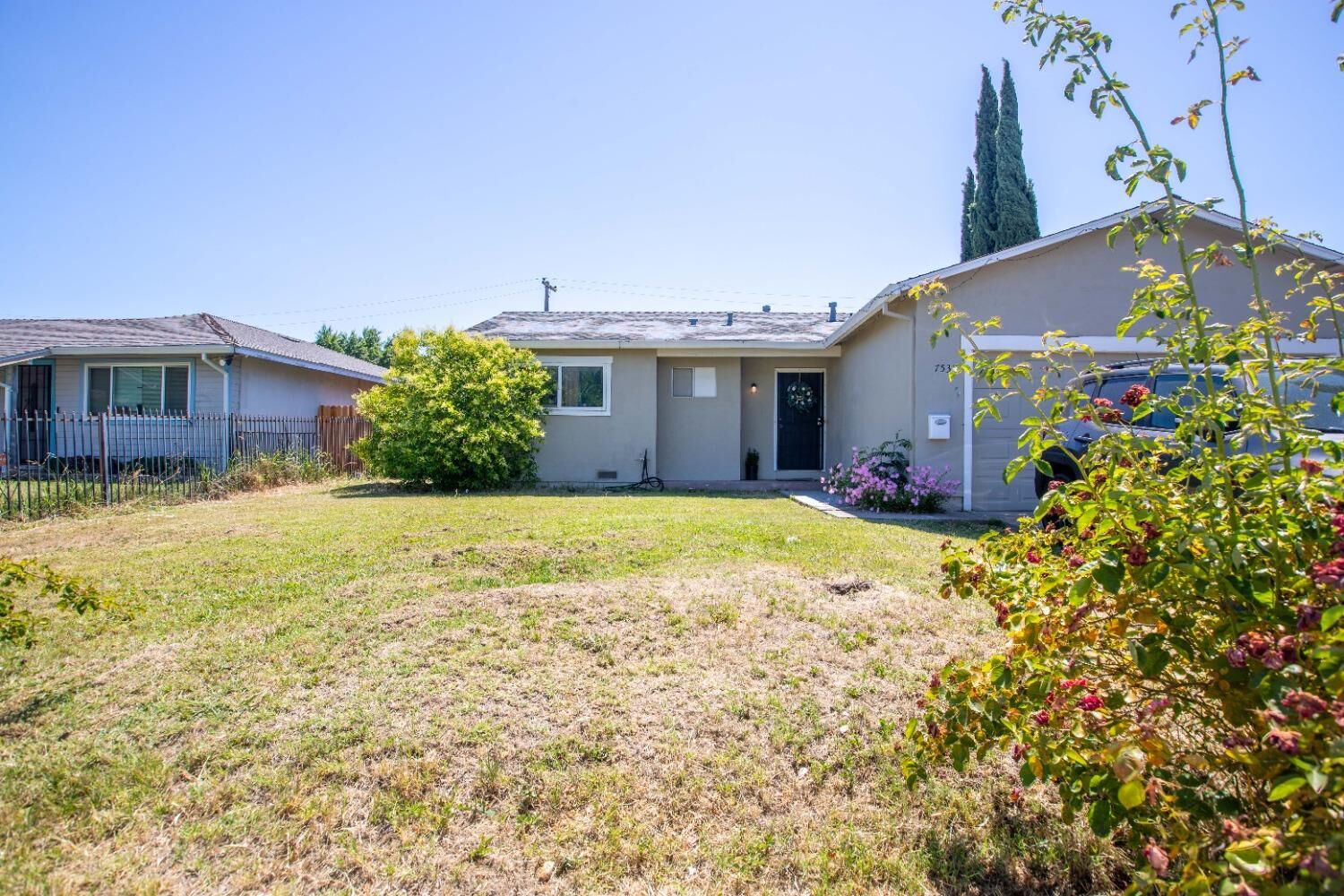 Property Photo:  7533 Tamoshanter Way  CA 95822 
