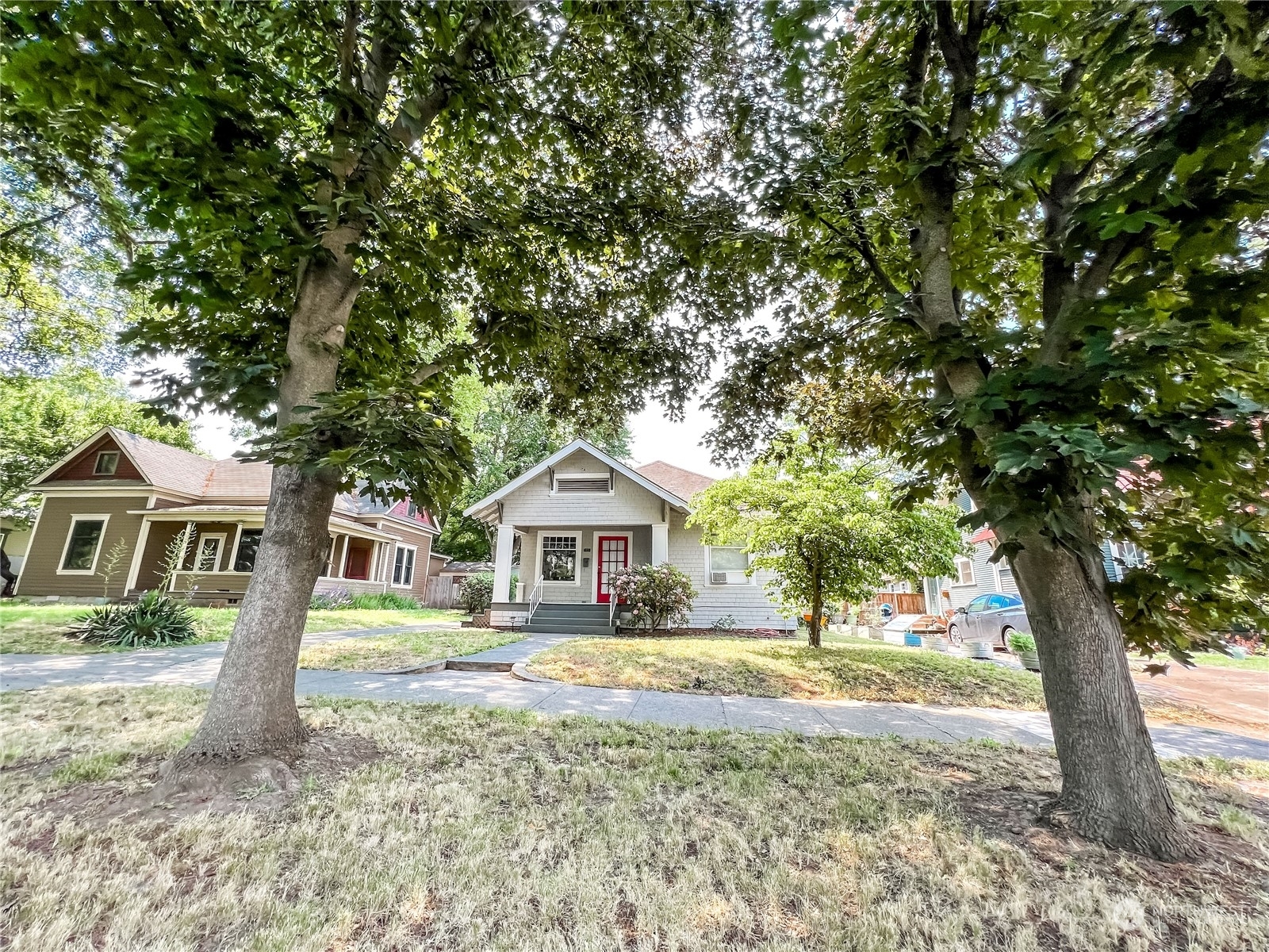 Property Photo:  610 Washington Street  WA 99362 