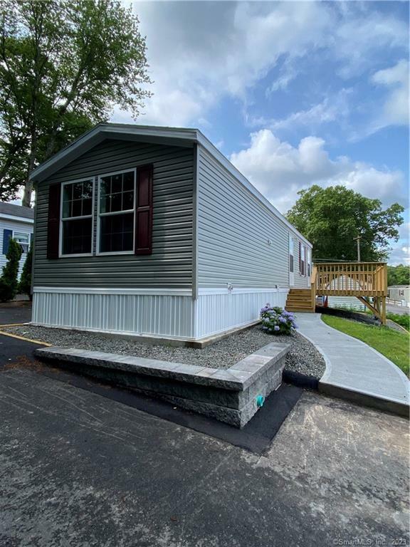 Property Photo: 16 North Terrace CT 06066
