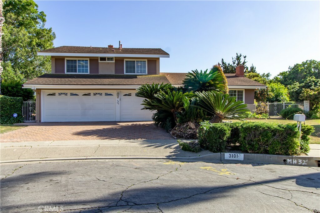 Property Photo: 3101 La Sombra Way CA 92835