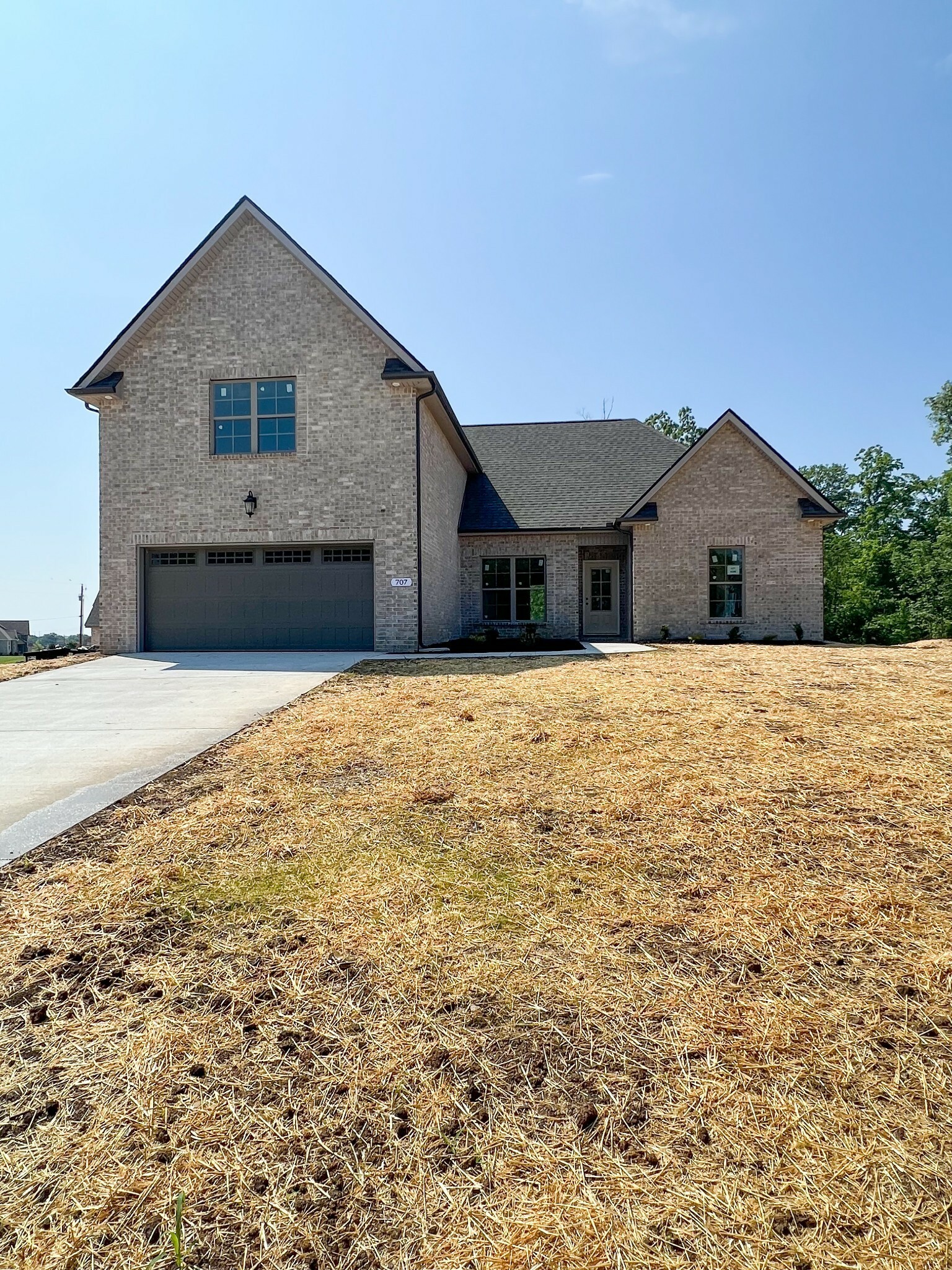 Property Photo:  707 Summerline Rd  TN 37167 