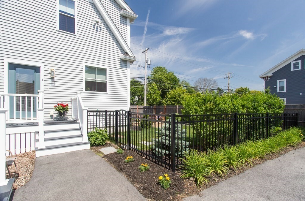 Property Photo:  111 Highland Avenue 1  MA 01970 