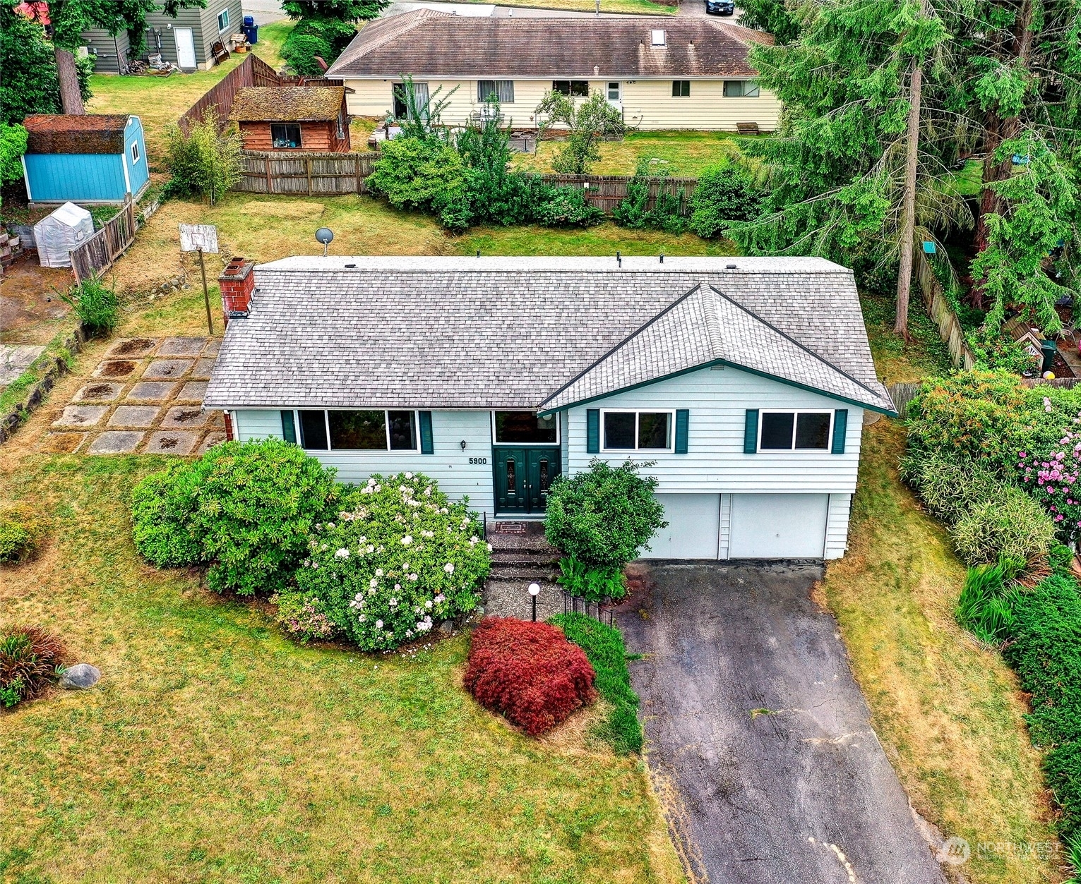 Property Photo:  5900 148th Place SW  WA 98026 