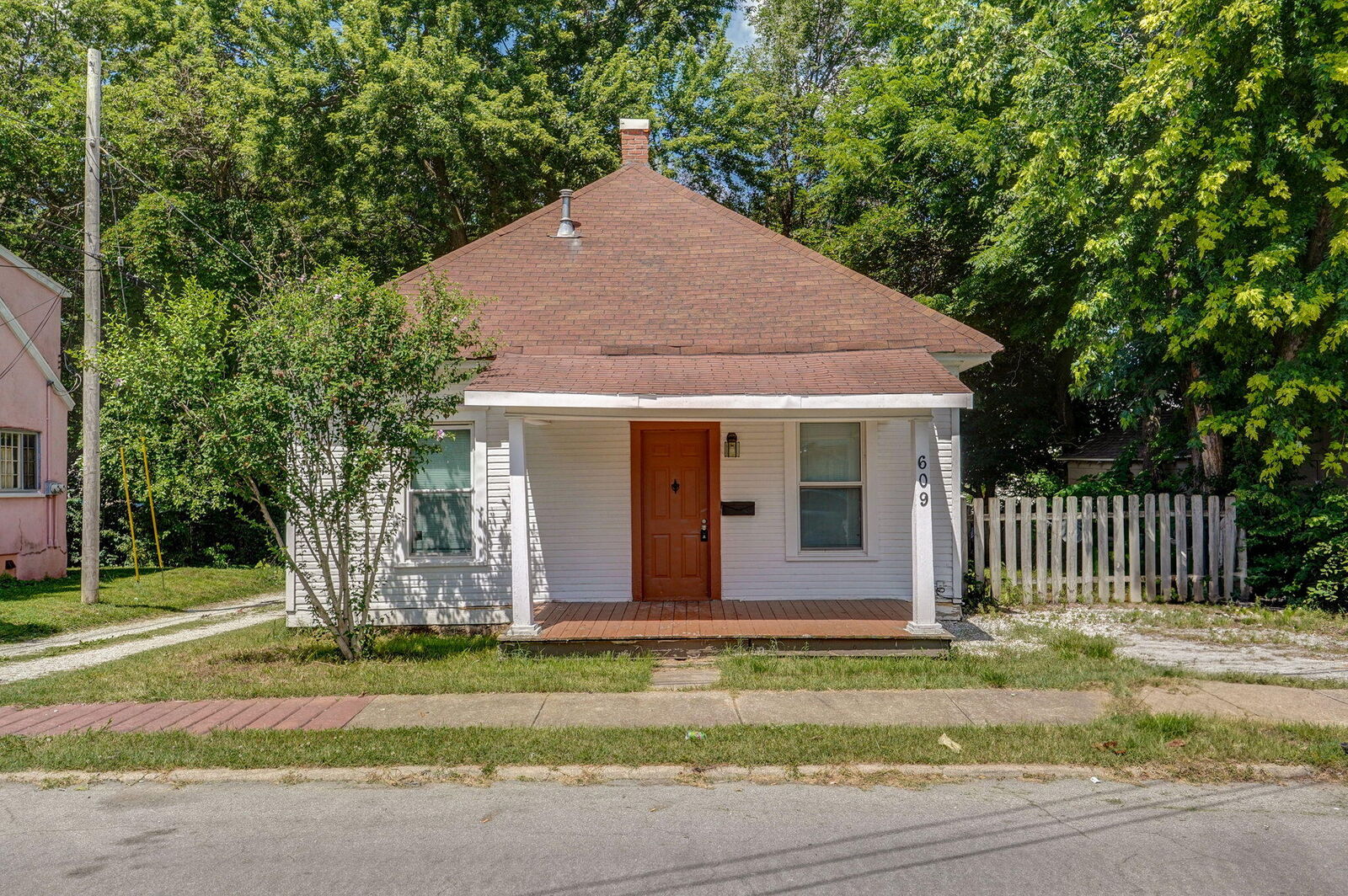Property Photo: 609 S Missouri Avenue MO 65806