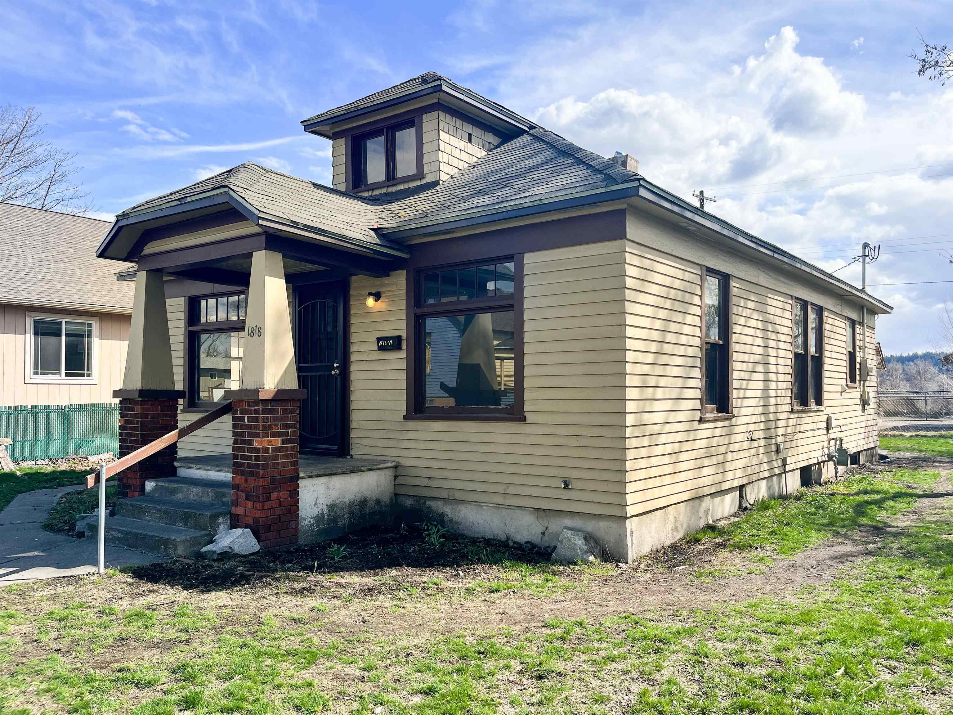 Property Photo: 1818 E Mallon Ave WA 99202