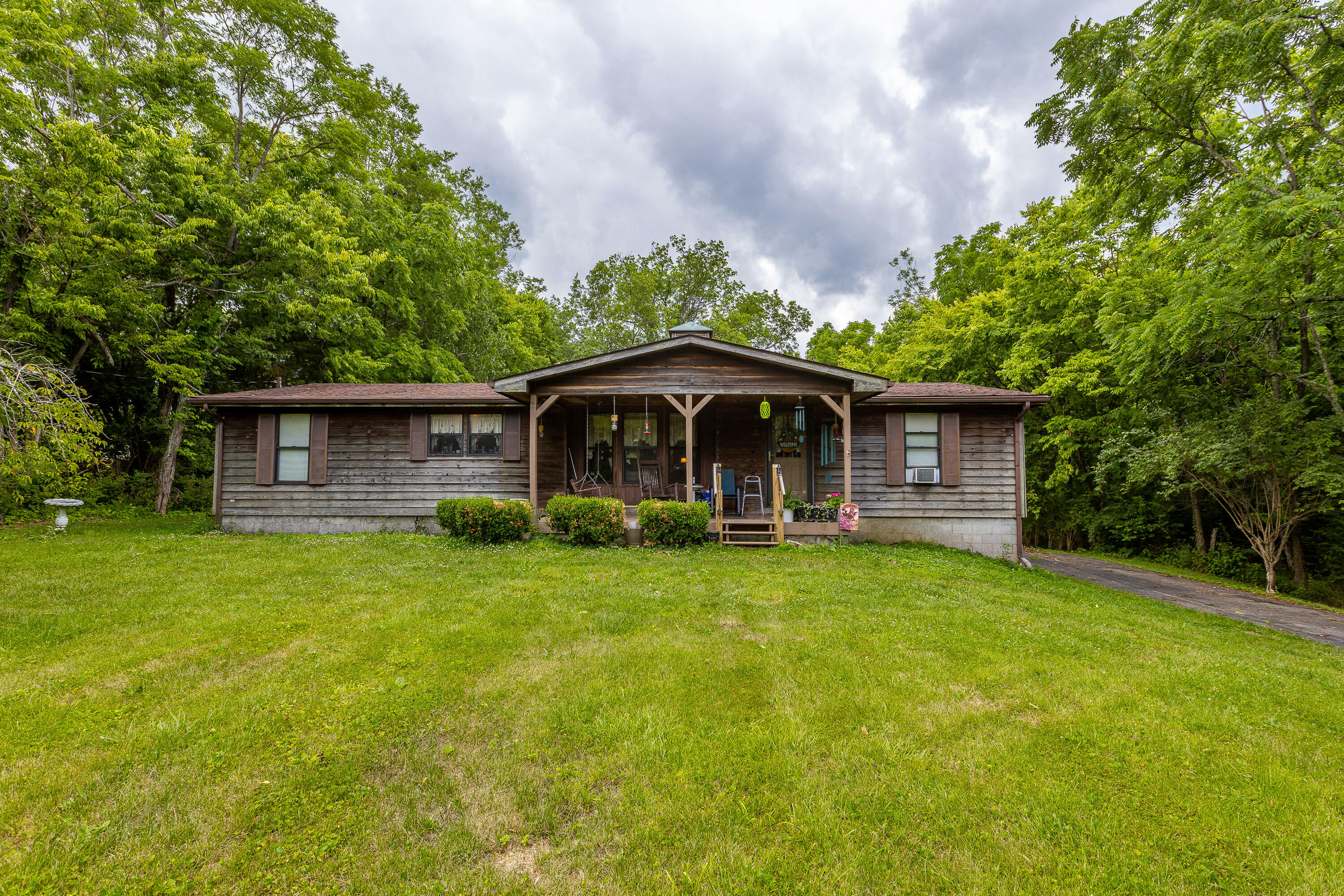 1805 Delaney Ferry Road  Versailles KY 40383 photo
