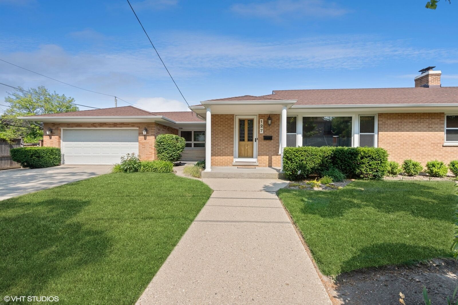 Property Photo: 127 Morgan Place IL 60040