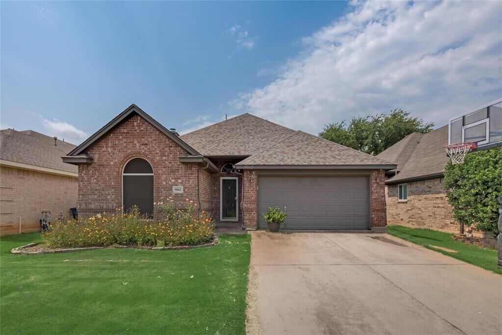 Property Photo:  9062 Saranac Trail  TX 76118 