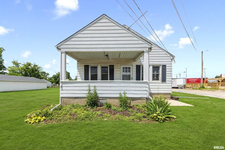 3715 S Lafayette Avenue  Bartonville IL 61607 photo