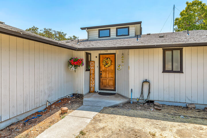 3450 Sams Valley Highway  Central Point OR 97502 photo