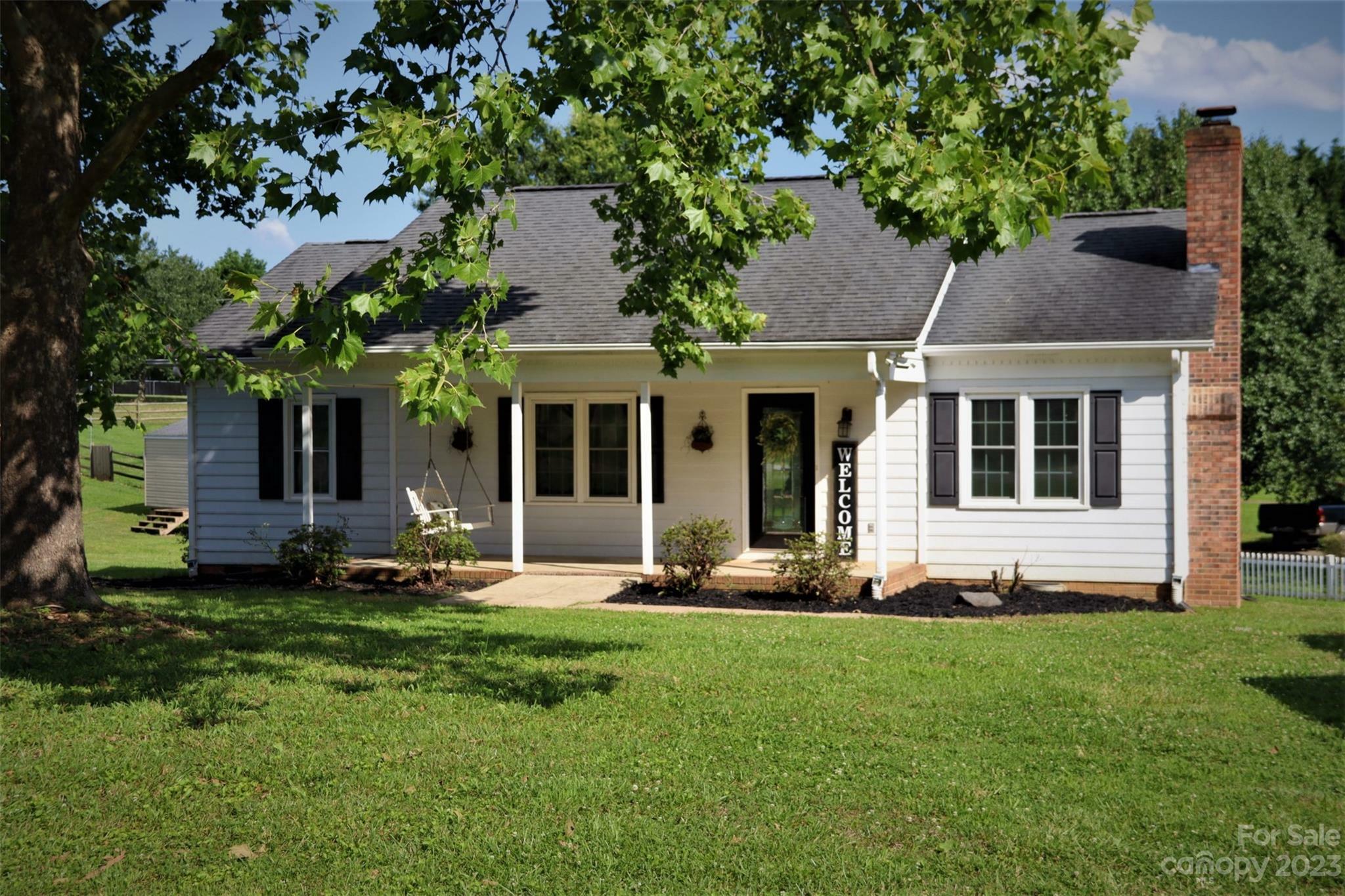 Property Photo: 2601 Foxworth Drive NC 28110
