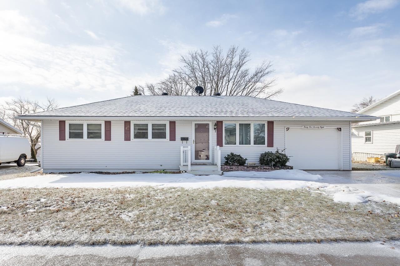 Property Photo:  3578 Keymont Drive  IA 52002 