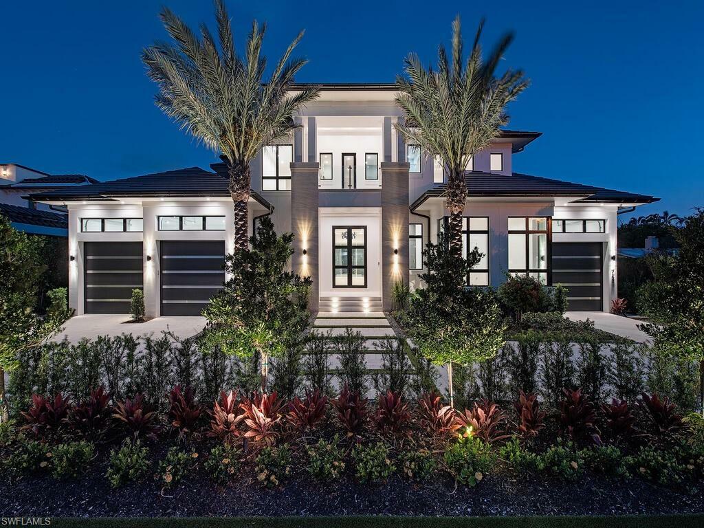 Property Photo:  722 16th Ave S  FL 34102 