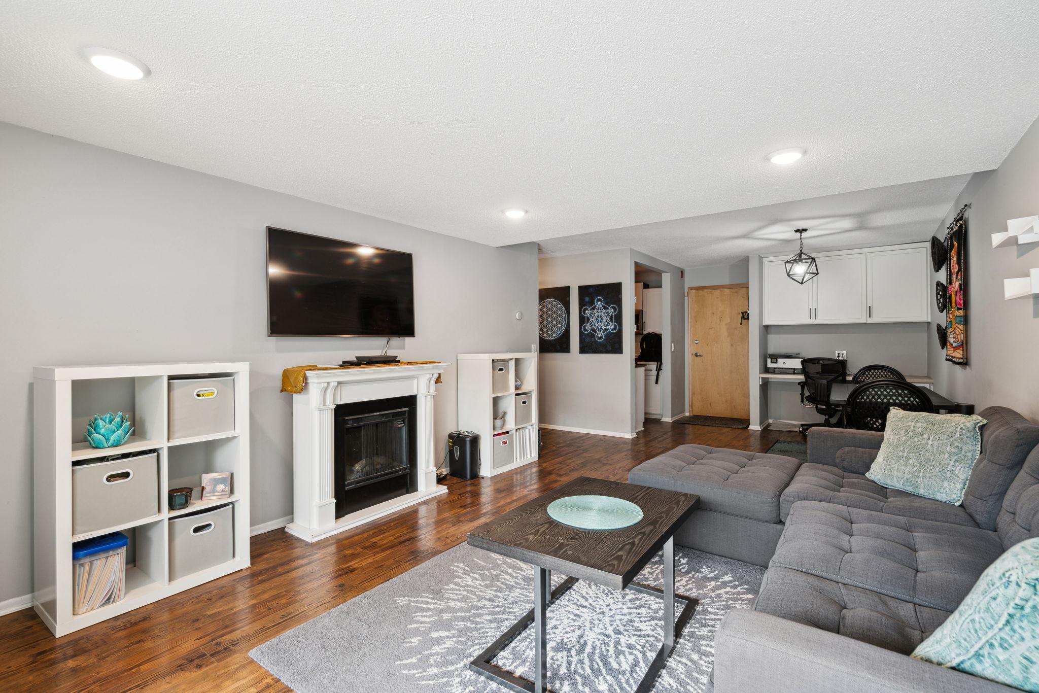 Property Photo:  4820 Park Commons Drive 128  MN 55416 