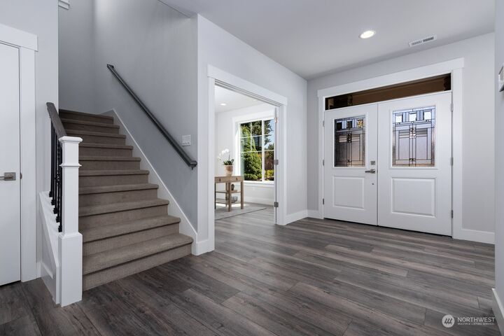 Property Photo:  859 Field Avenue NE  WA 98059 