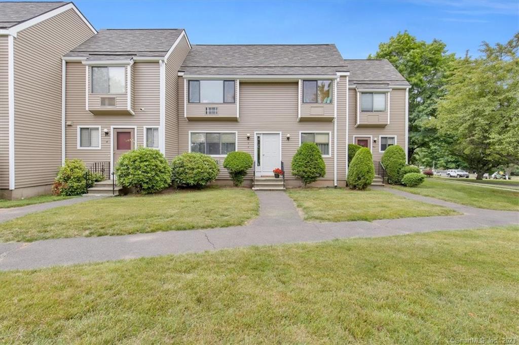 Property Photo:  560 Yale Avenue 2  CT 06450 