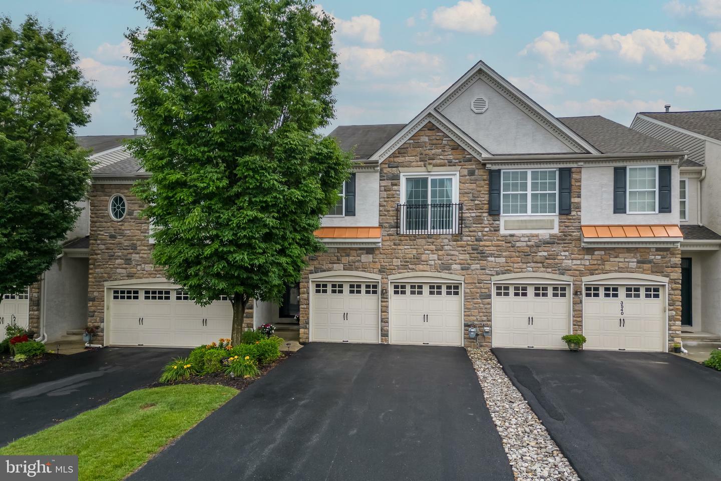 Property Photo:  3536 Lenape Lane  PA 18049 