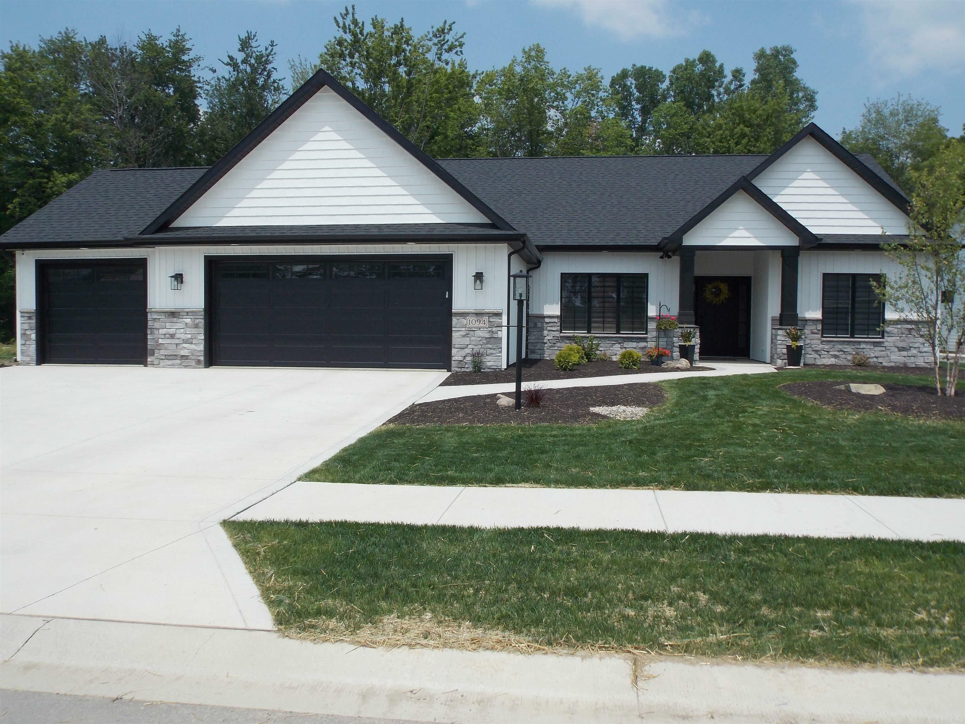 Property Photo: 1094 Midnight Chase Grove IN 46845