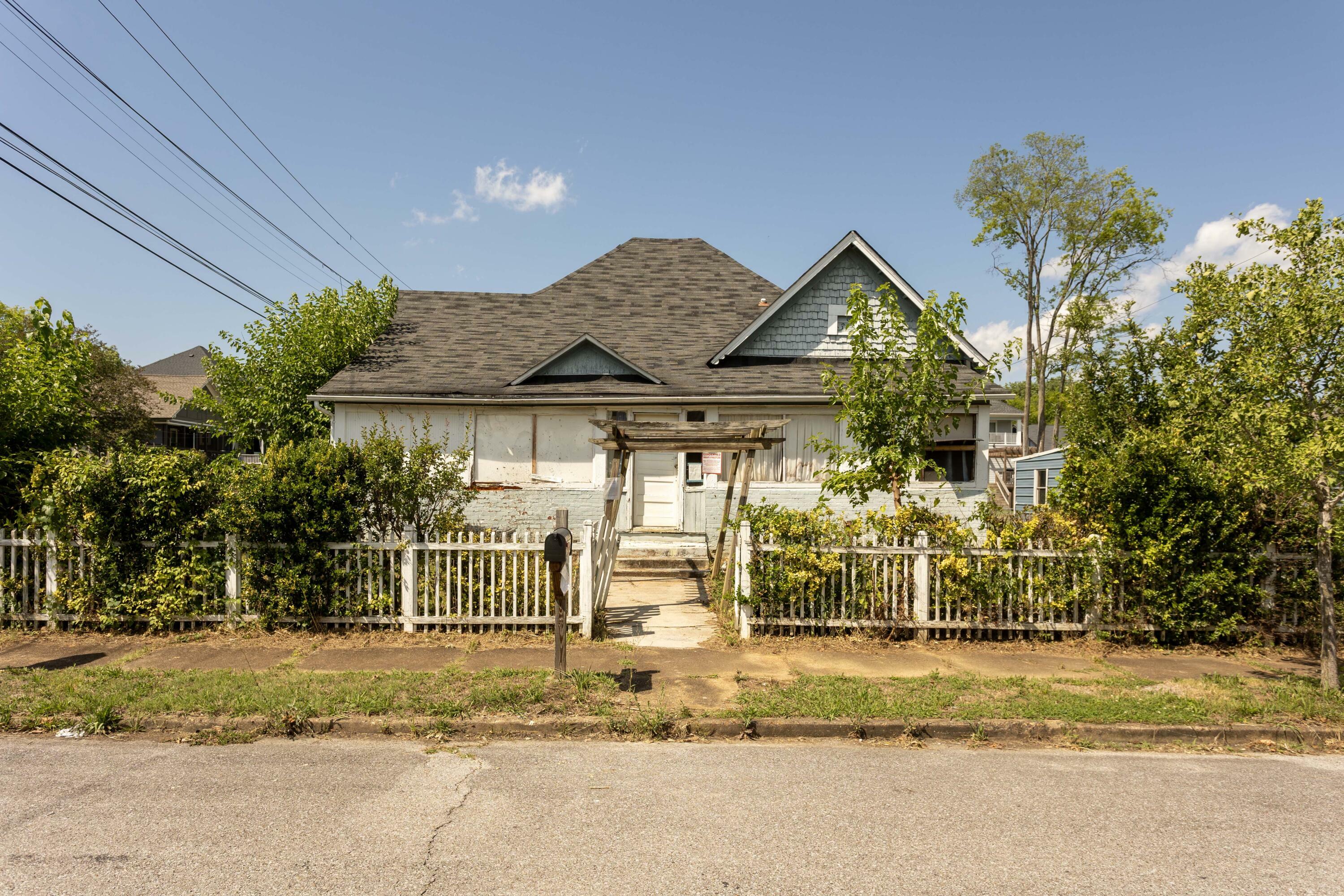 Property Photo:  1501 Vance Avenue  TN 37404 