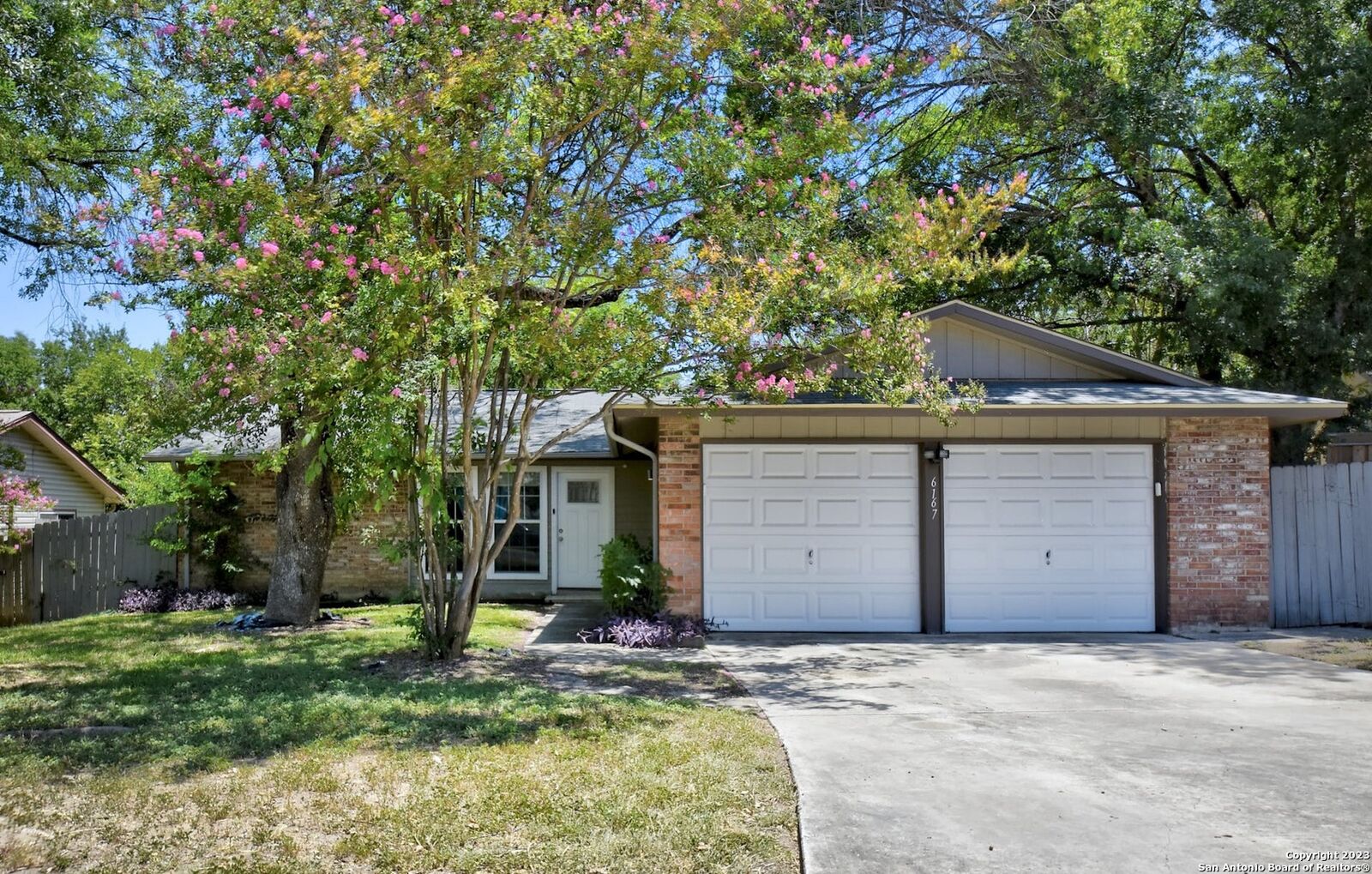 Property Photo:  6167 Little Brandywine Crk  TX 78233 