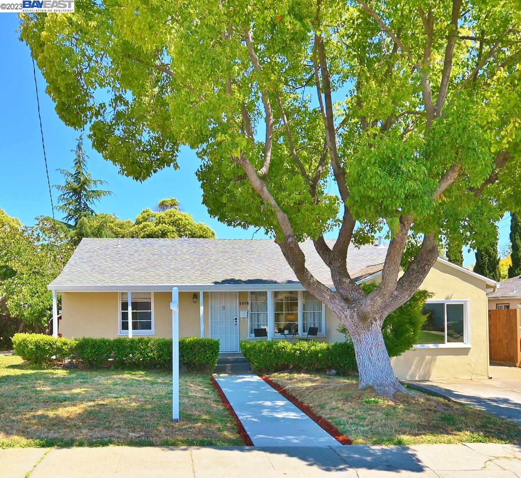 Property Photo:  2272 Lessley Ave  CA 94546 