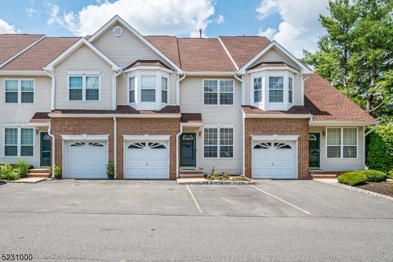 Property Photo: 10 Saddle Ct NJ 08873
