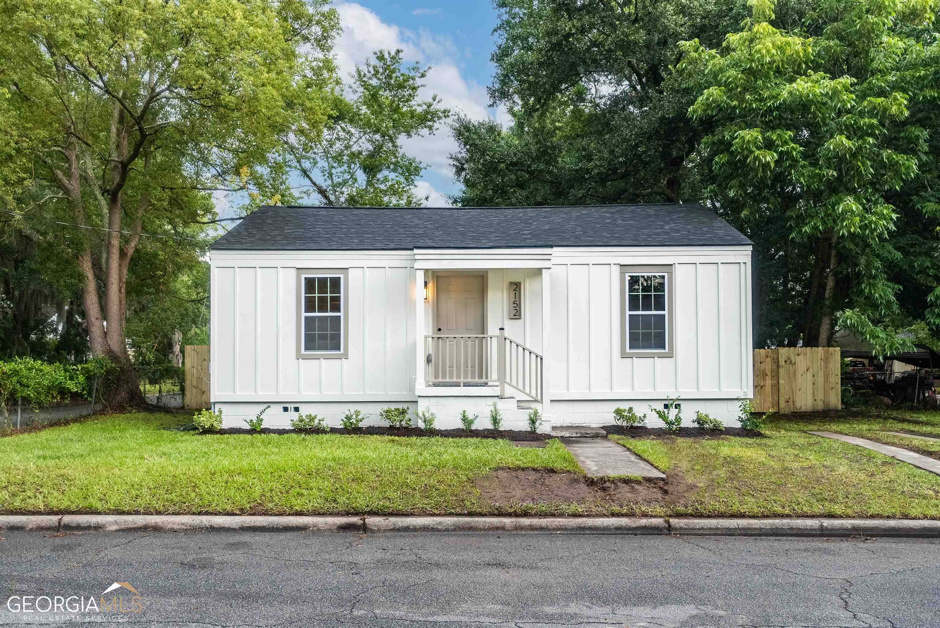 Property Photo:  2152 Mississippi Avenue  GA 31404 