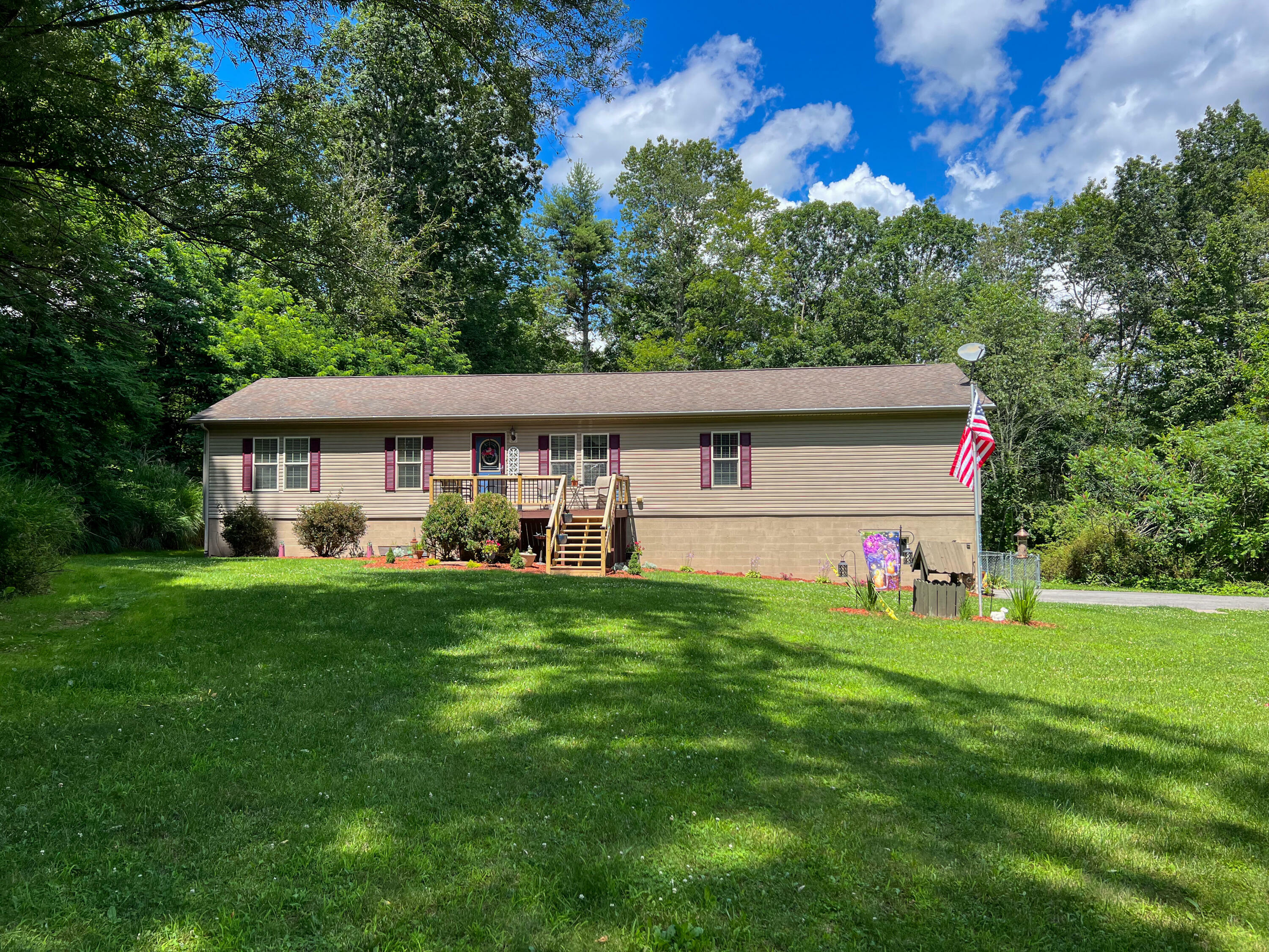 Property Photo:  341 Elizabeth Kay Ln  WV 24901 