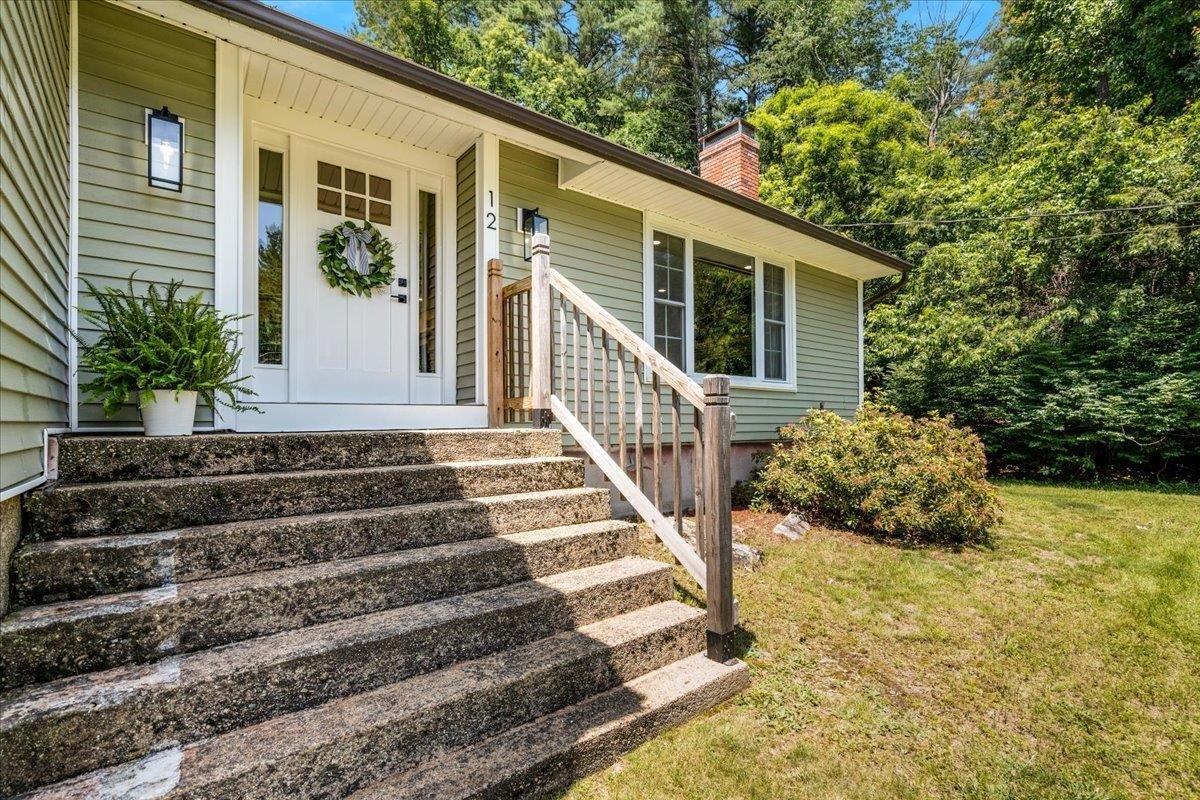 Property Photo:  12 Ross Drive  NH 03053 