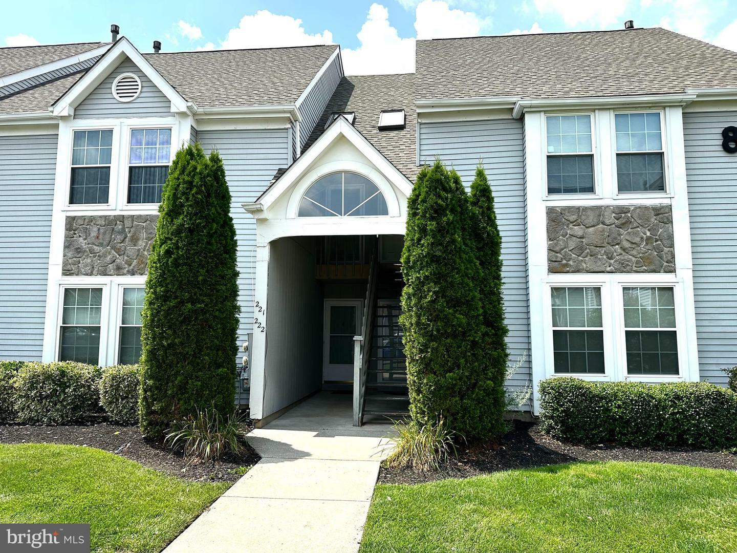 Property Photo:  222 Loring Court  NJ 08080 