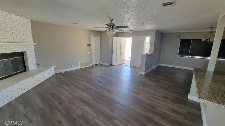 Property Photo:  20336 84th Street  CA 93505 
