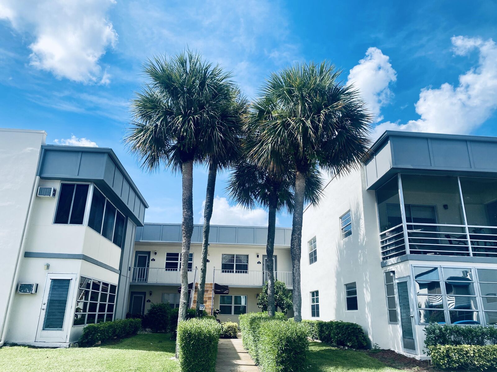 Property Photo:  570 Normandy L  FL 33484 