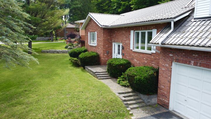 Property Photo: 2 Frid Blvd ON L9X 0P5