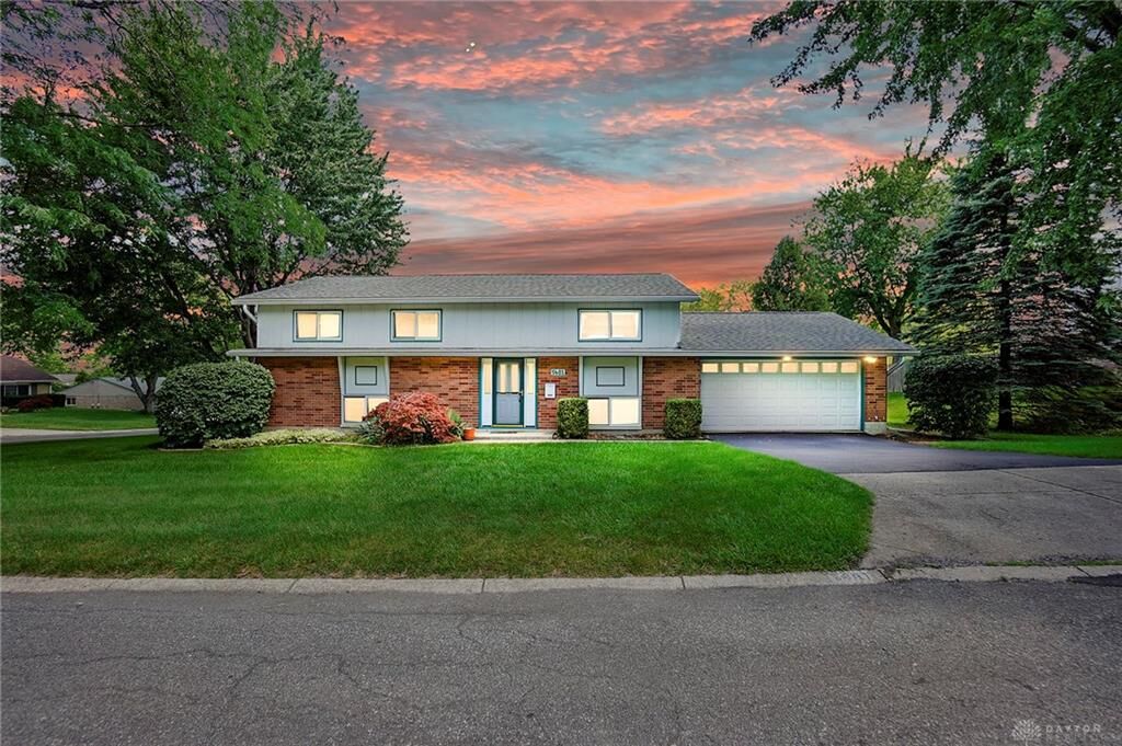 Property Photo: 5601 Winterberry Court OH 45431