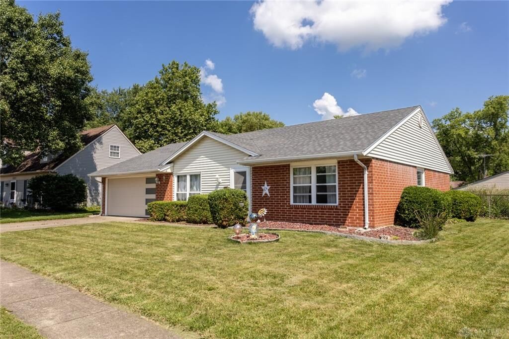 Property Photo:  1217 Warwick Drive  OH 45342 