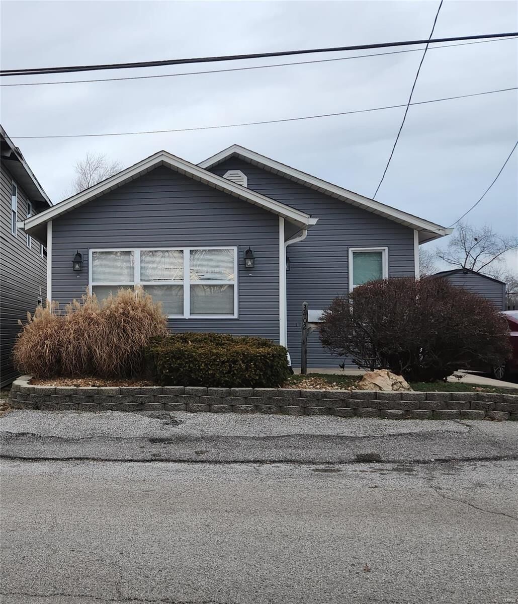 Property Photo:  3402 Brown Street  IL 62002 