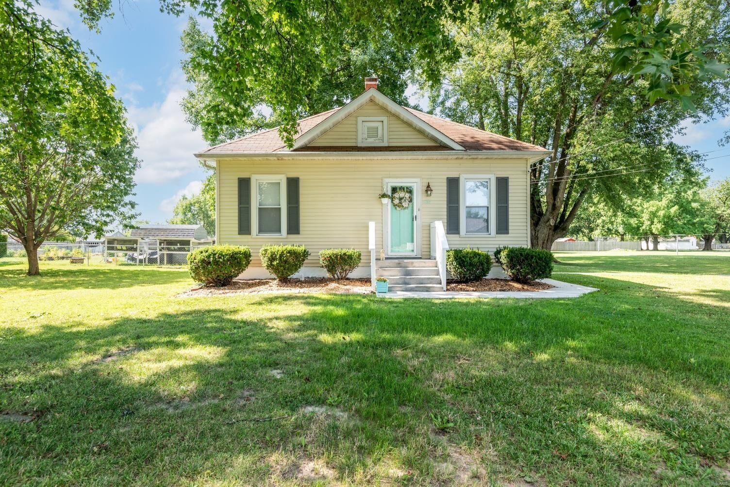 Property Photo: 465 Church Street IL 62058