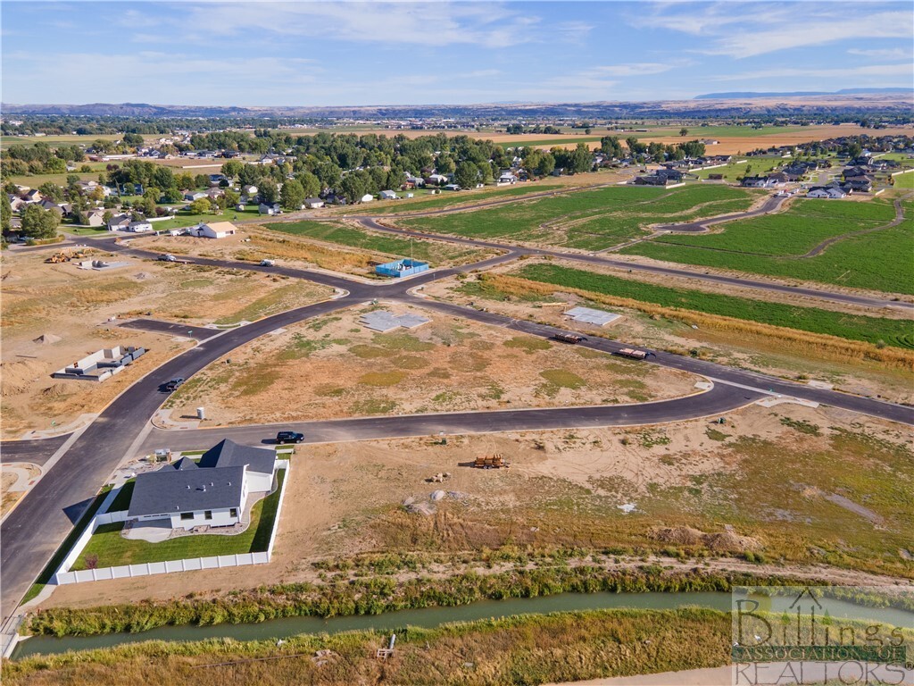 Property Photo: 5208 Dovetail Avenue MT 59102