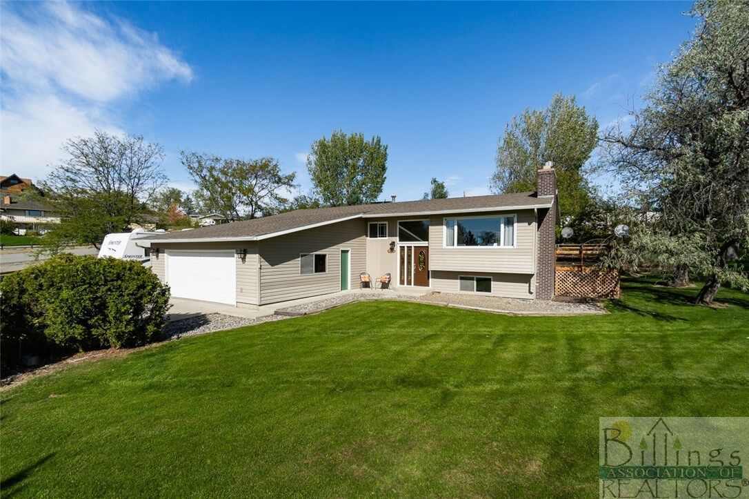 Property Photo: 1523 Oxbow Circle MT 59105