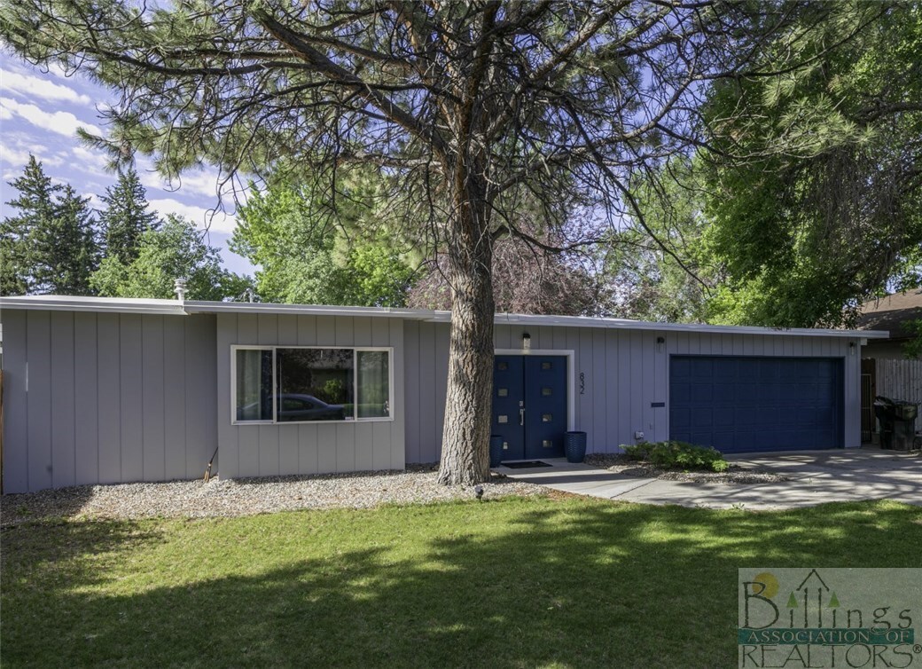 Property Photo: 832 Burlington Ave MT 59101