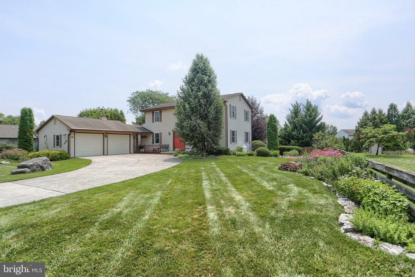 Property Photo:  702 E Coover Street  PA 17055 