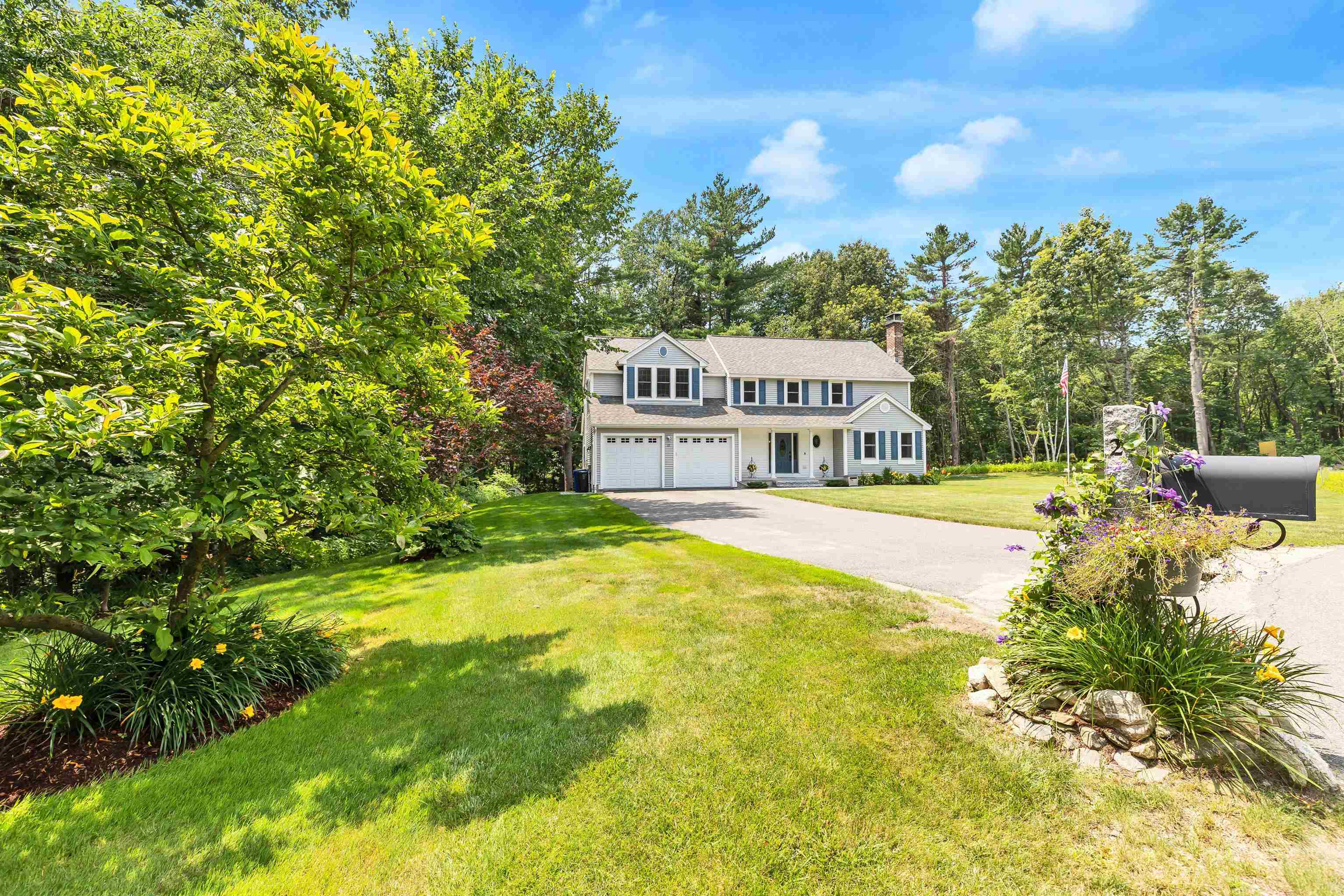 Property Photo:  27 Thornton Road  NH 03053 