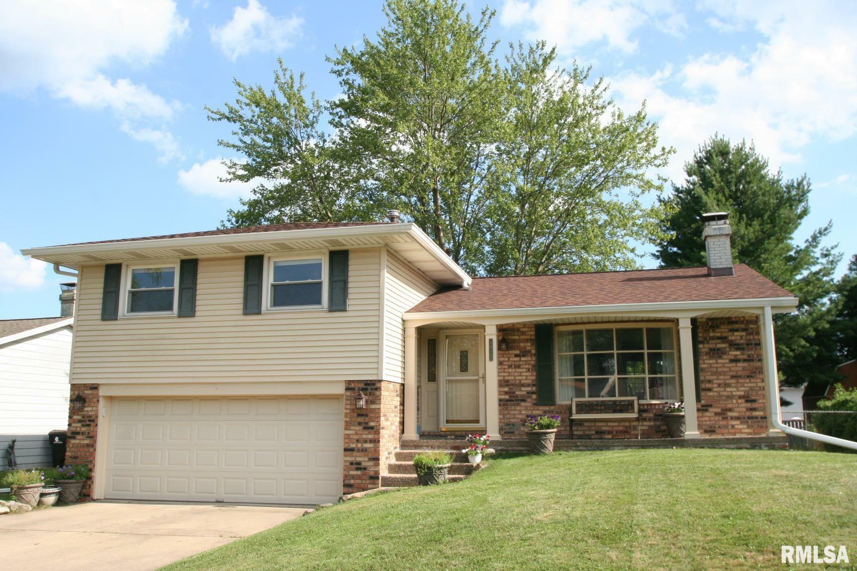 Property Photo:  1922 Brentwood Drive  IL 61571 