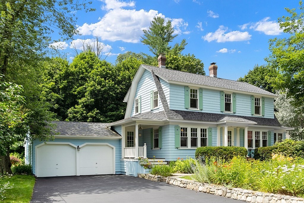 Property Photo:  38 Lincoln Street  MA 01810 