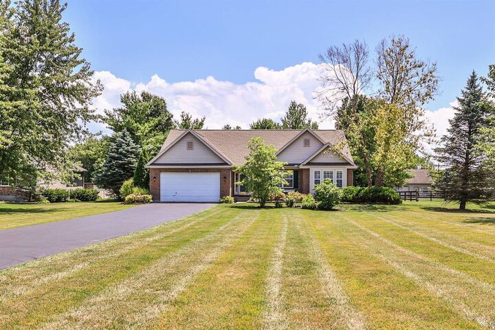 2154 Columbine Dr  Lebanon OH 45036 photo