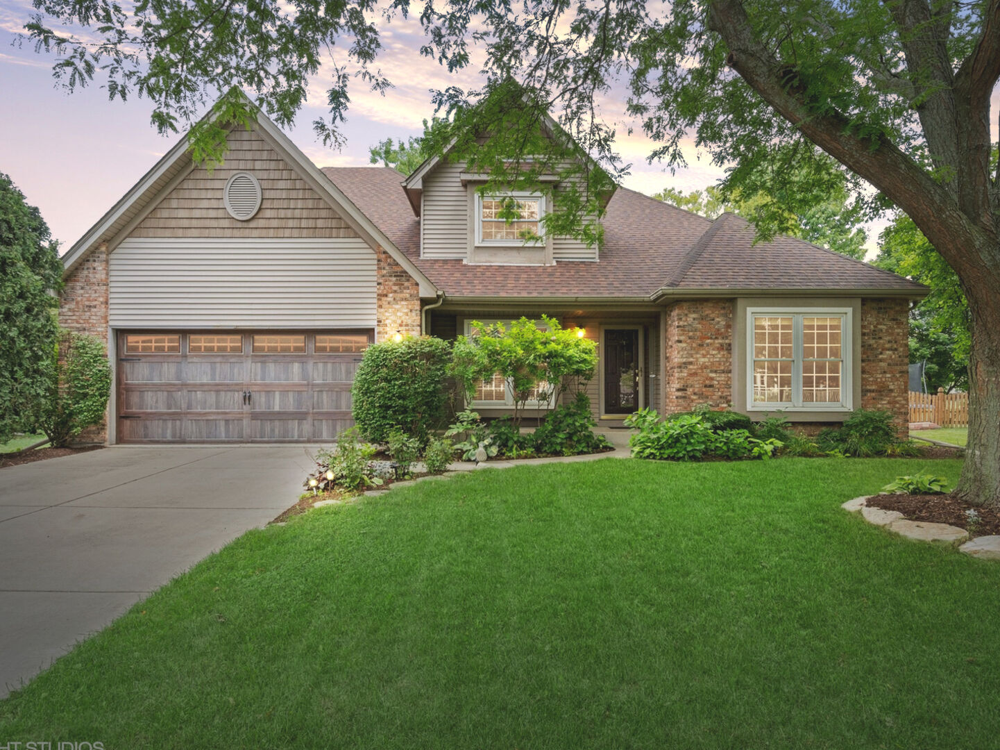 Property Photo:  721 Hartfield Drive  IL 60542 